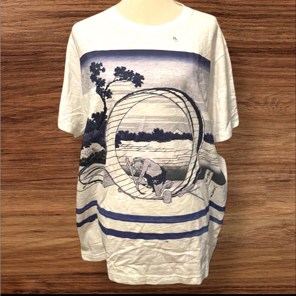 Uniqlo Hokusai Katsushika Blue Limited Edition Japan
Graphic T-Shirt NWT XL